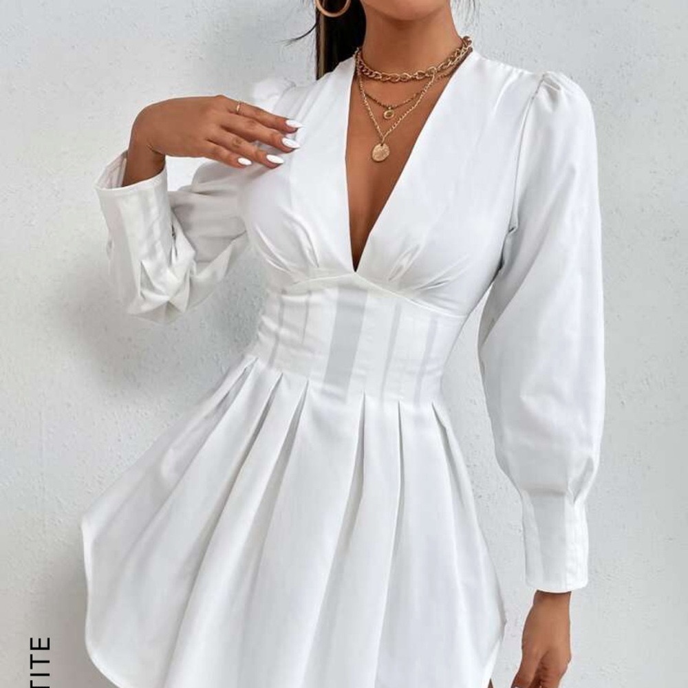 Elegant White V-Neck Dress